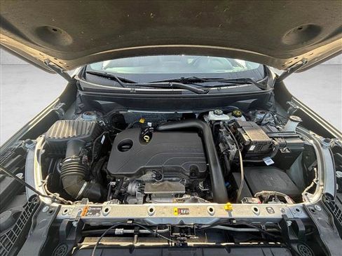 Used 2023 GMC Terrain SLT image 18