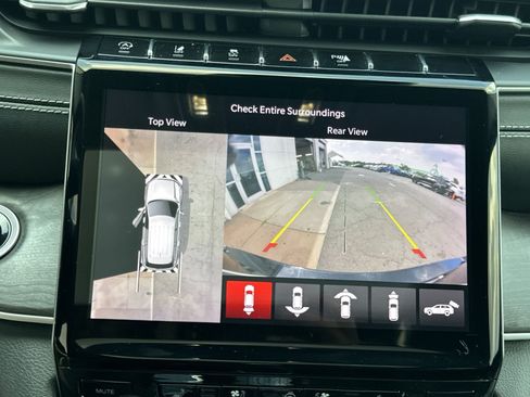 Used 2021 Jeep Grand Cherokee L Limited w/ Luxury Tech Group II AWD/4WD image 27