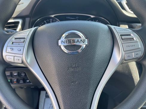 Used 2016 Nissan Rogue SV w/ SV Premium Package AWD/4WD image 20