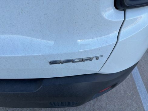 Used 2018 Jeep Renegade Sport w/ Power & Air Group image 3