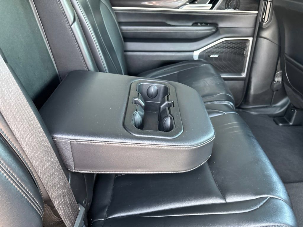 Used 2022 Jeep Wagoneer Series I w/ Convenience Group I AWD/4WD image 46
