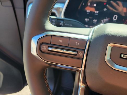 New 2026 GMC Canyon Denali image 17