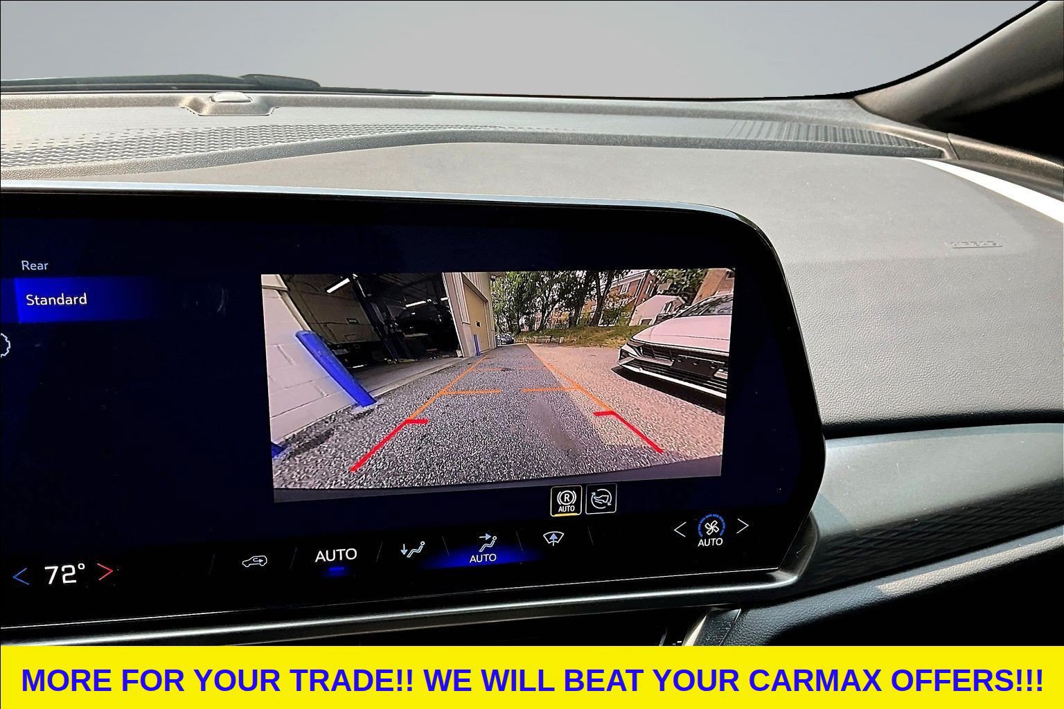Used 2026 Chevrolet Equinox EV LT FWD image 14
