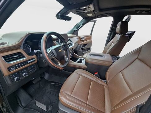 Used 2021 Chevrolet Tahoe High Country w/ Premium Package AWD/4WD image 23