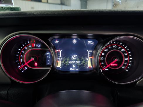 Used 2020 Jeep Gladiator Rubicon AWD/4WD image 8