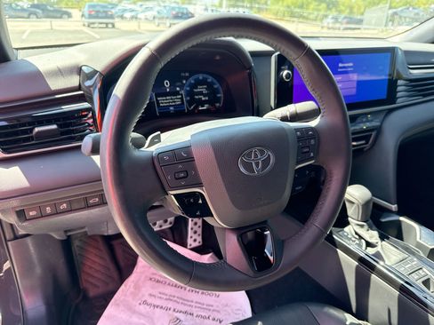 Used 2025 Toyota Camry XSE image 11