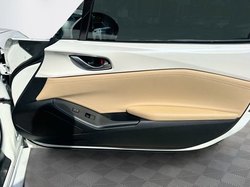 Used 2024 MAZDA MX-5 Miata Grand Touring image 28