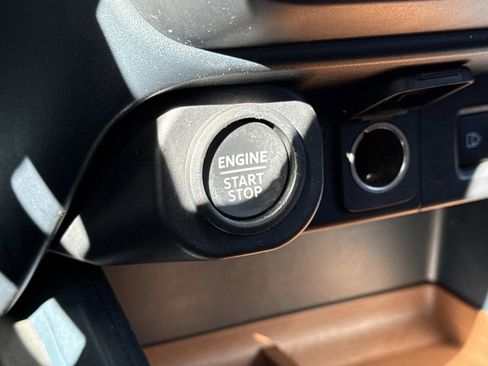 Used 2022 Ford Maverick Lariat image 14