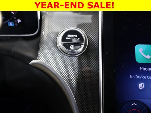 Used 2025 Mercedes-Benz GLC 300 4MATIC image 22