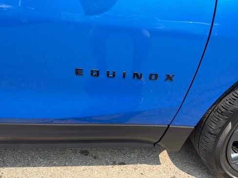 Used 2024 Chevrolet Equinox RS AWD/4WD image 17