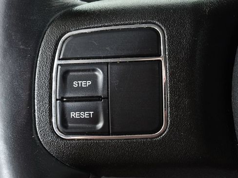 Used 2017 Jeep Patriot Latitude FWD image 31