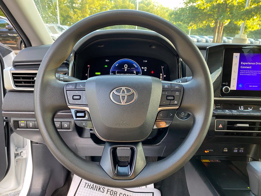 Used 2025 Toyota Camry LE FWD image 11