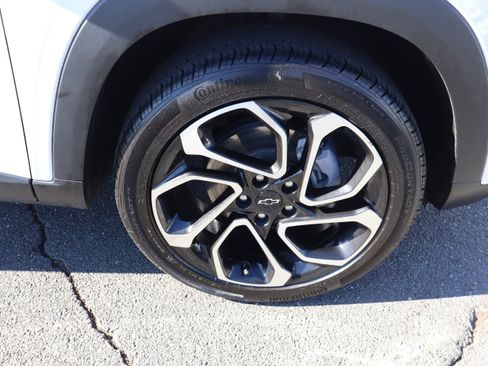 Certified 2024 Chevrolet Trax RS w/ Driver Confidence Package image 38