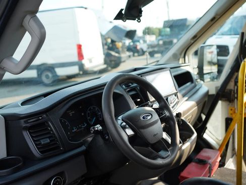 Used 2021 Ford Transit 350 DRW RWD image 15