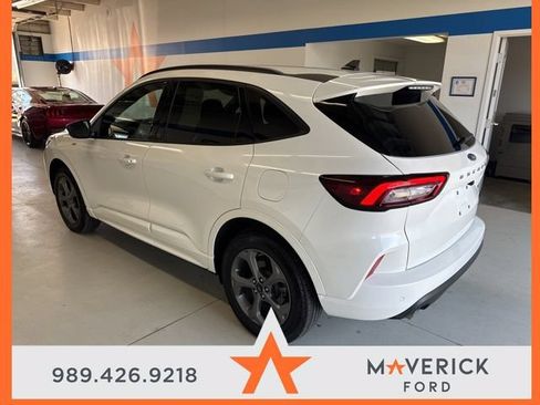 Used 2024 Ford Escape ST-Line w/ Tech Pack #1 AWD/4WD image 7