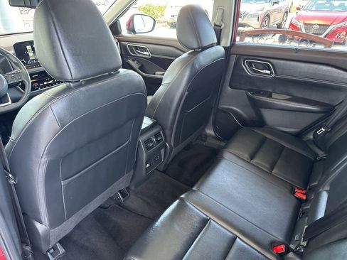 Certified 2021 Nissan Rogue SL w/ Premium Package image 17