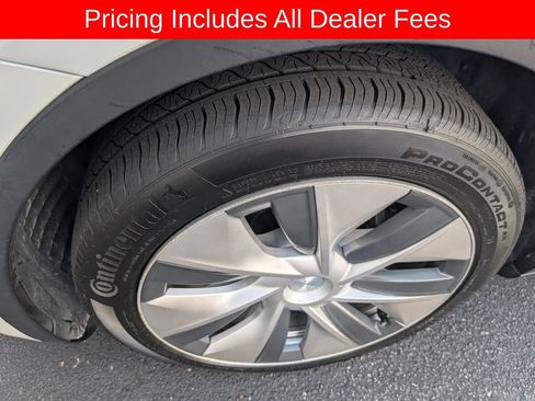 Used 2021 Tesla Model Y Long Range AWD/4WD image 13