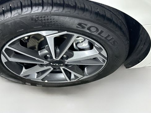 Used 2024 Kia Forte LXS image 11