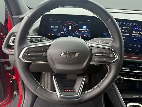 Used 2024 Chevrolet Traverse Z71 AWD/4WD image 42