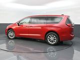 New 2026 Chrysler Pacifica Select image 5