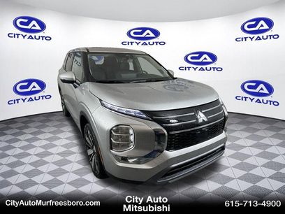 New 2025 Mitsubishi Outlander SE