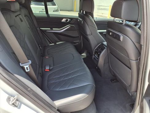 Used 2024 BMW X5 xDrive40i AWD/4WD image 13