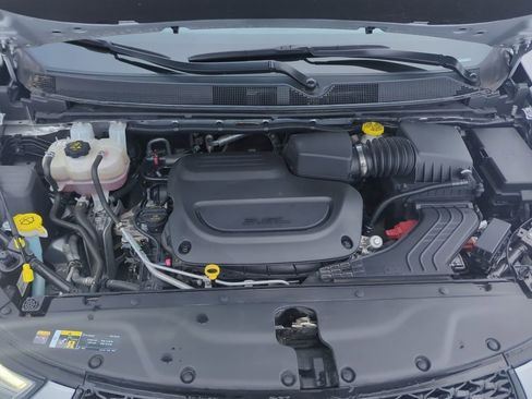 Used 2022 Chrysler Pacifica Touring-L w/ S Appearance Package image 14