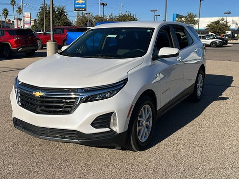Certified 2024 Chevrolet Equinox LT image 3