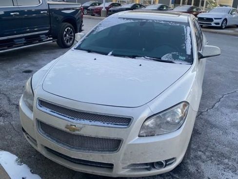 Used 2010 Chevrolet Malibu LTZ image 3