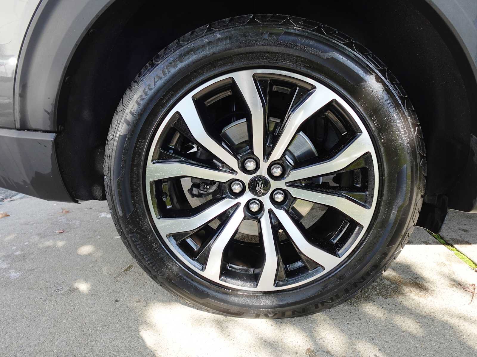 Used 2020 Ford Explorer ST w/ Premium Technology Package AWD/4WD image 9