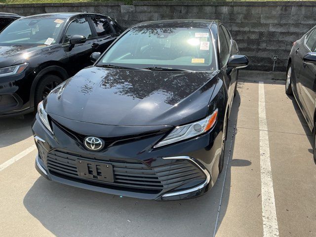 Used 2023 Toyota Camry XLE w/ Cold Weather Package AWD/4WD image 3