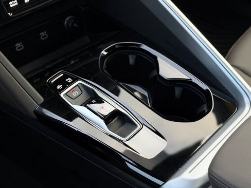 Certified 2025 Audi Q5 Premium w/ Convenience Package image 17