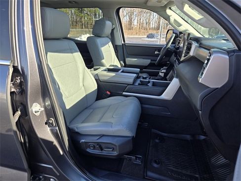 Used 2024 Toyota Tundra Limited image 22
