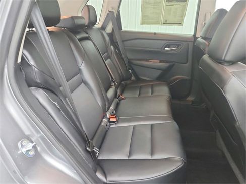 Used 2023 Nissan Rogue SV w/ SV Premium Package image 37