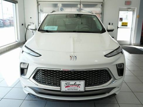 Used 2024 Buick Encore GX Avenir w/ Avenir Technology Package image 5