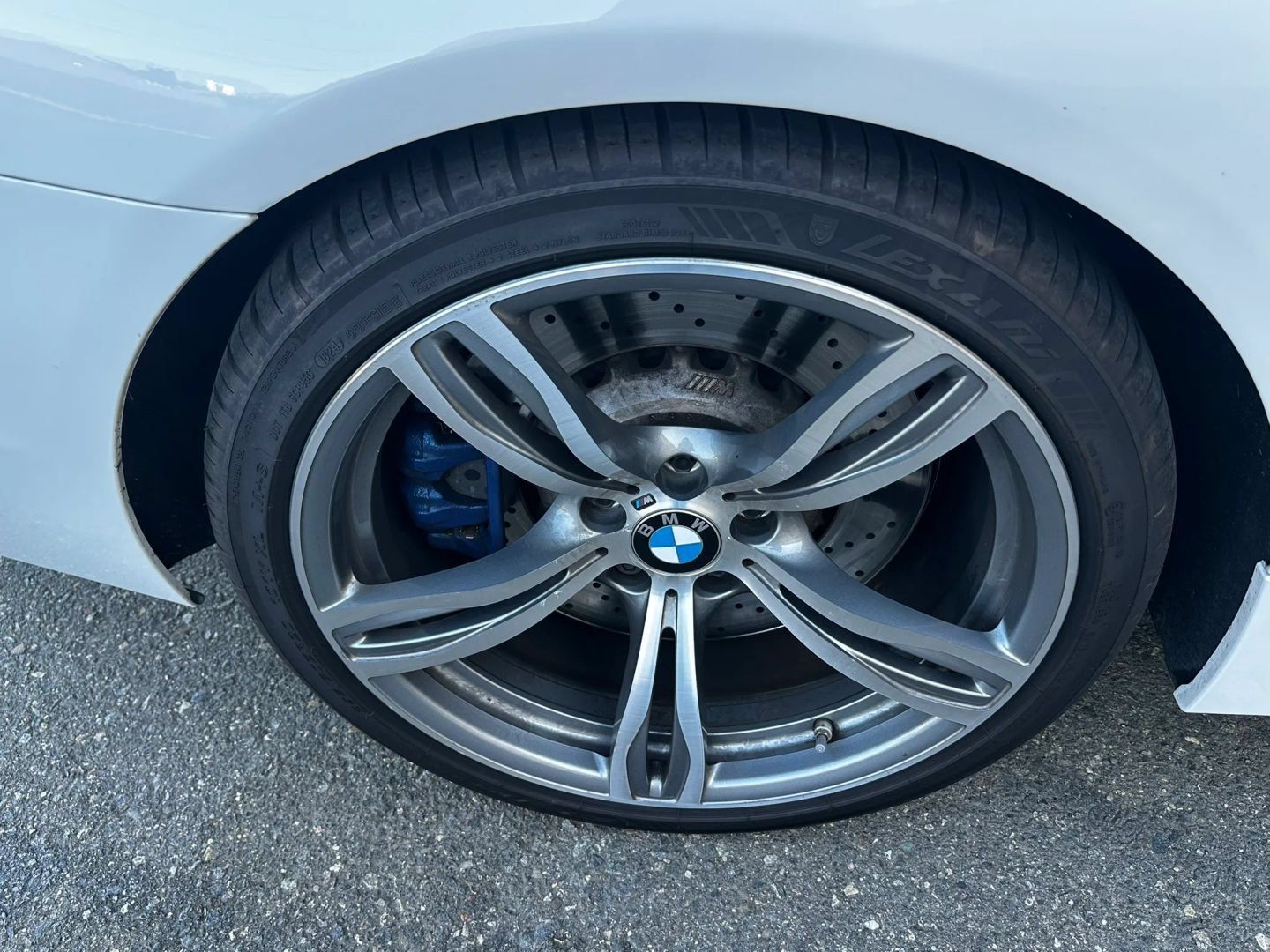 Used 2014 BMW M5 RWD image 40