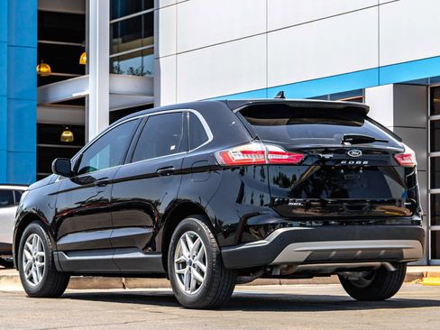 Used 2022 Ford Edge SEL w/ Convenience Package AWD/4WD image 3