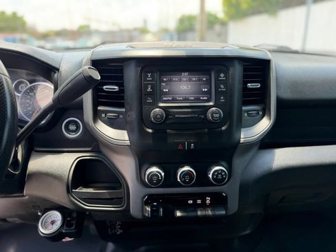 Used 2022 RAM 2500 Tradesman w/ Chrome Appearance Group AWD/4WD image 19