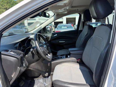 Used 2017 Ford Escape Titanium w/ Canadian Touring Package AWD/4WD image 2