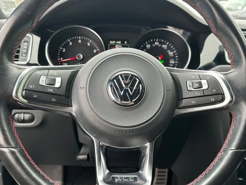 Used 2018 Volkswagen Jetta GLI FWD image 23