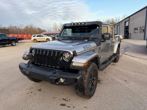 Used 2021 Jeep Gladiator Sport image 27