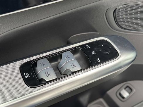 Certified 2025 Mercedes-Benz GLC 300 4MATIC image 19