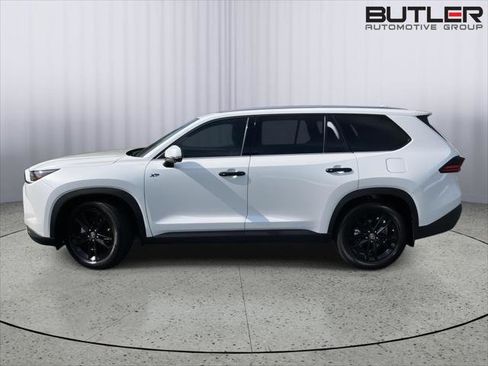 Certified 2025 Toyota Grand Highlander FWD image 2