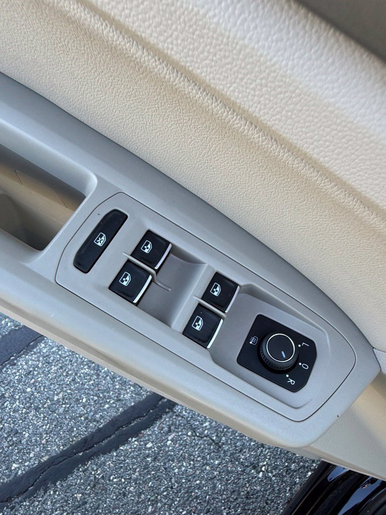 Used 2019 Volkswagen Atlas SE AWD/4WD image 18
