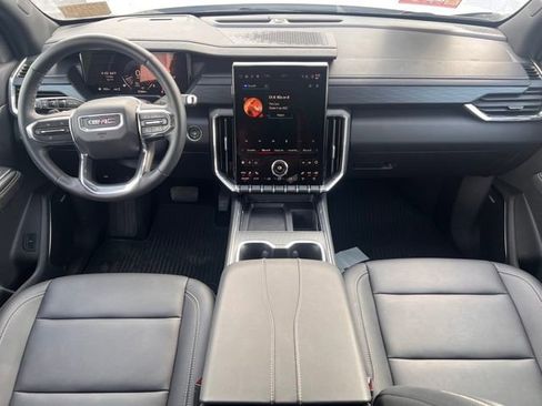 Used 2025 GMC Acadia Elevation w/ Elevation Premium Package image 10