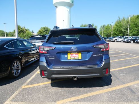 Used 2021 Subaru Outback Premium AWD/4WD image 4