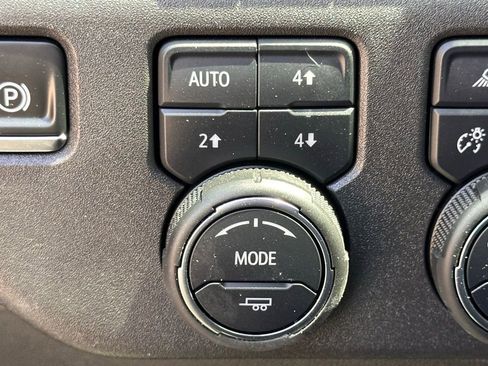Used 2025 Chevrolet Silverado 1500 ZR2 w/ Technology Package AWD/4WD image 6