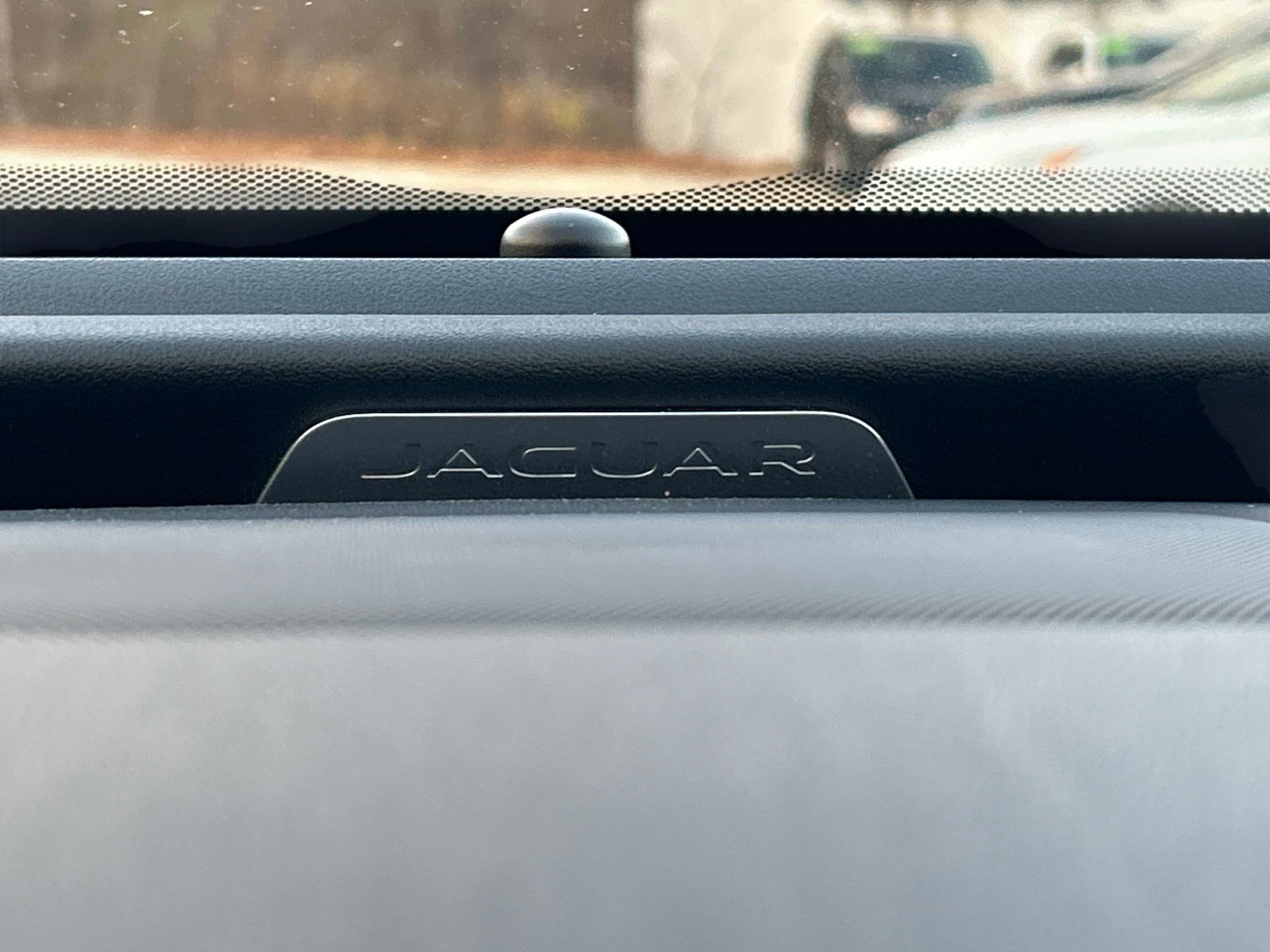 Used 2020 Jaguar XE S RWD image 31