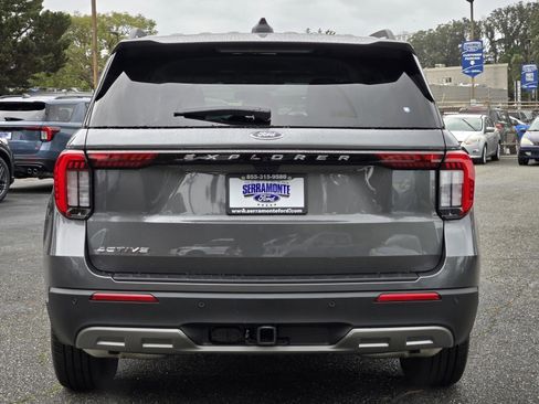 New 2026 Ford Explorer Active w/ Active Comfort Package image 6