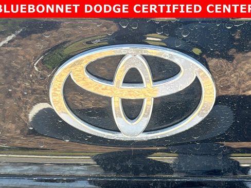 Used 2025 Toyota Camry XLE w/ Premium Plus Package image 11